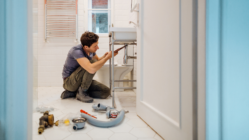 Common Plumbing Emergencies & Fixes