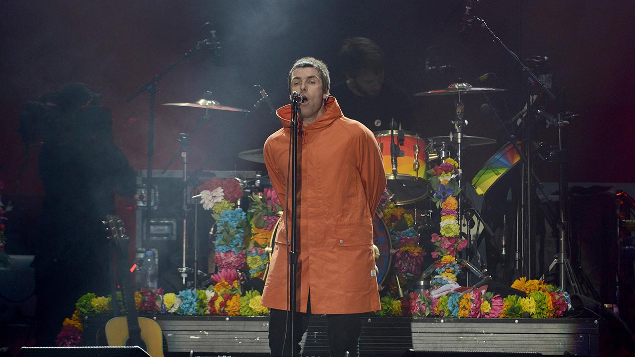 Liam Gallagher singing
