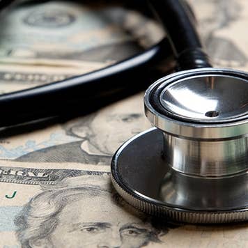 Stethoscope © Mike Flippo/Shutterstock.com