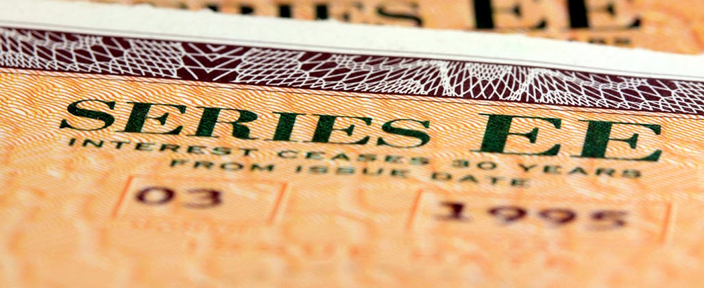 Series EE savings bond © larry1235/Shutterstock.com