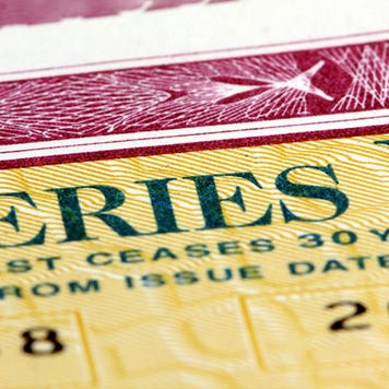 Series I savings bond © larry1235/Shuttestock.com