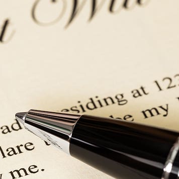 Last will and testament © Casper1774 Studio/Shutterstock.com