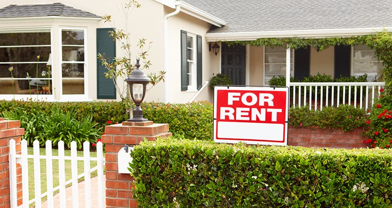 House for rent © Monkey Business Images/Shutterstock.com