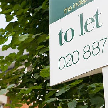 'To Let' sign | Image Source/Getty Images