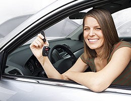 How to apply for a car loan © Brocreative/Shutterstock.com