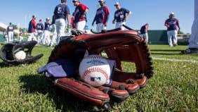7 ways to save on baseball spring training travel