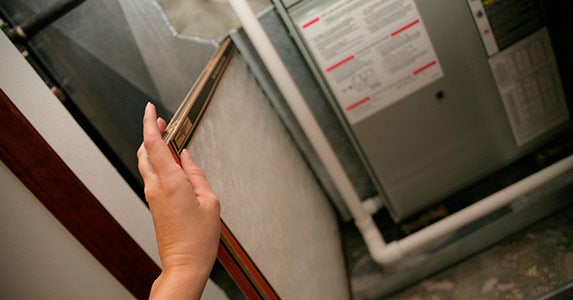 Use reusable AC and furnace filters © iStock