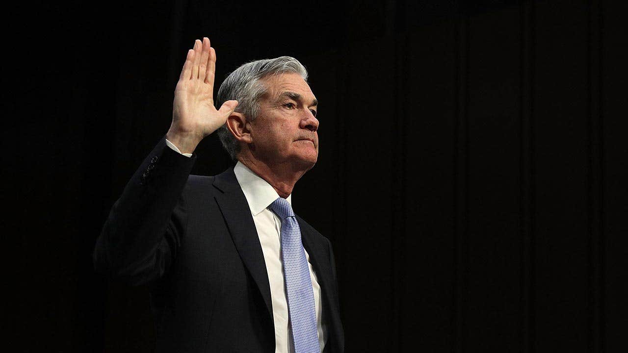 Chairman of the Federal Reserve nominee Jerome Powell is sworn in during his confirmation hearing before the Senate Banking, Housing and Urban Affairs Committee