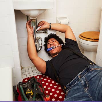 Man doing plumping