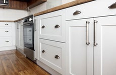 How much do kitchen cabinets cost?