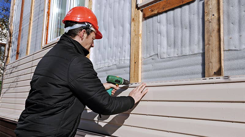 Installing vinyl siding