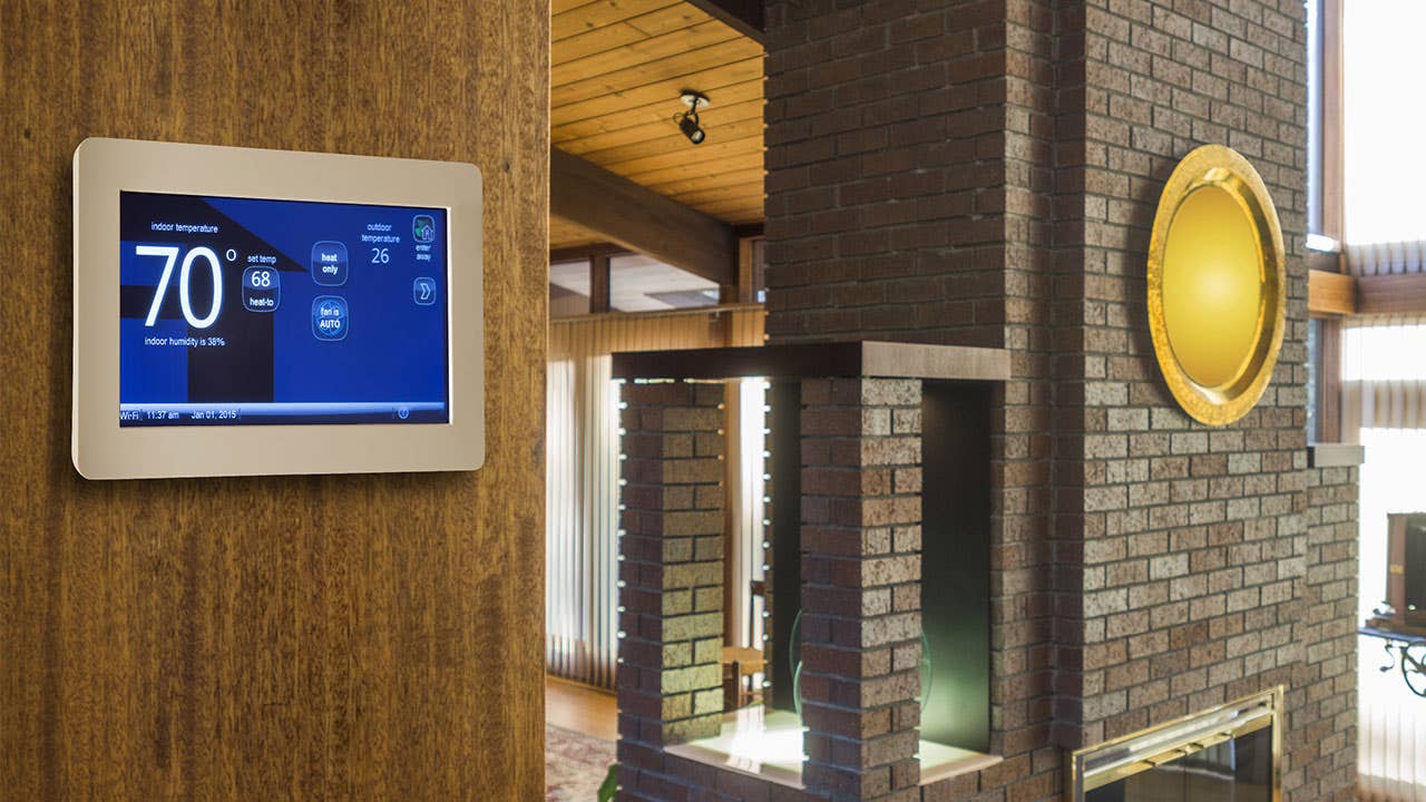 Programmable thermostat in home