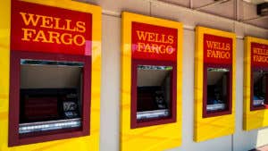 Wells Fargo checking accounts
