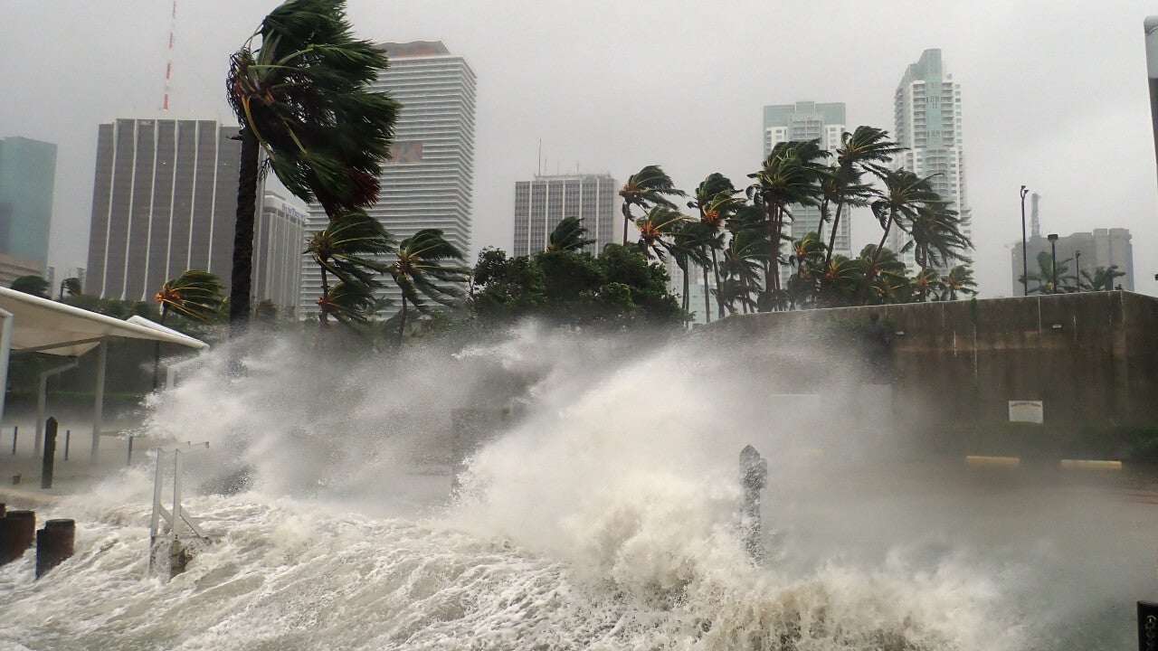 Hurricane Irma hits Miami