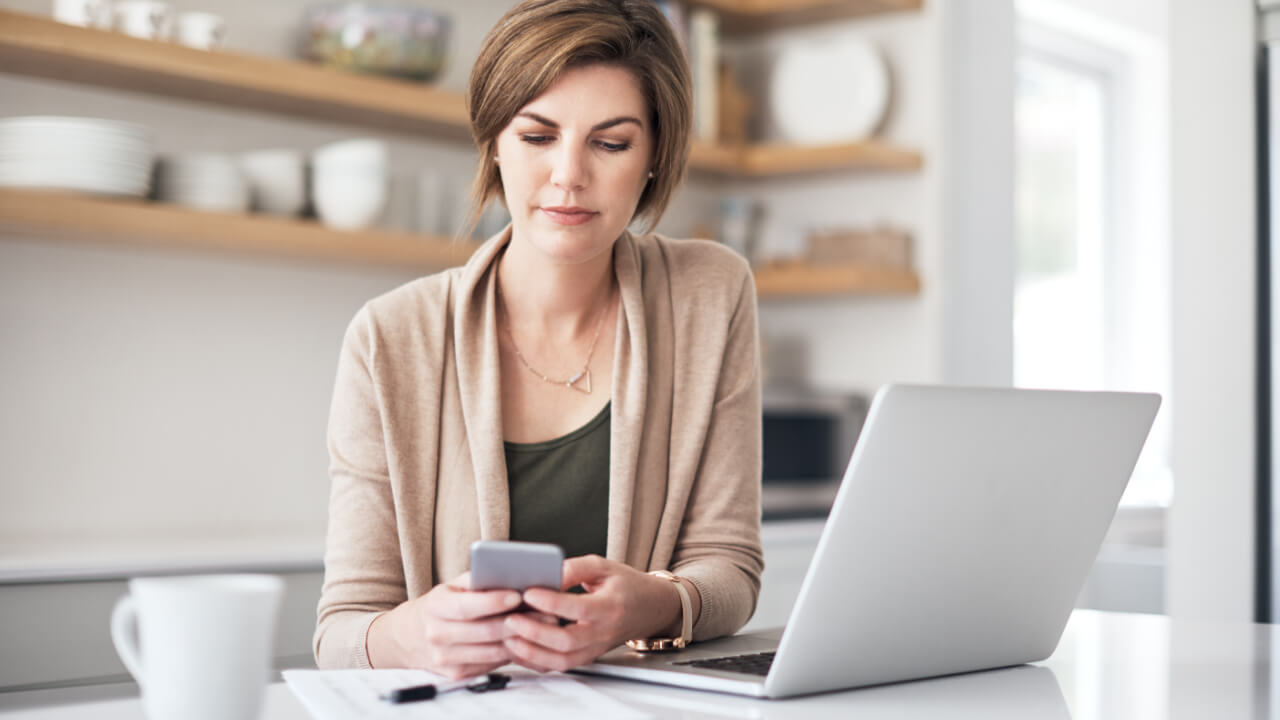 How a late payment affects your credit score - Bankrate.com