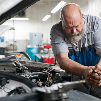 Mechanic uses force to unlock bolt