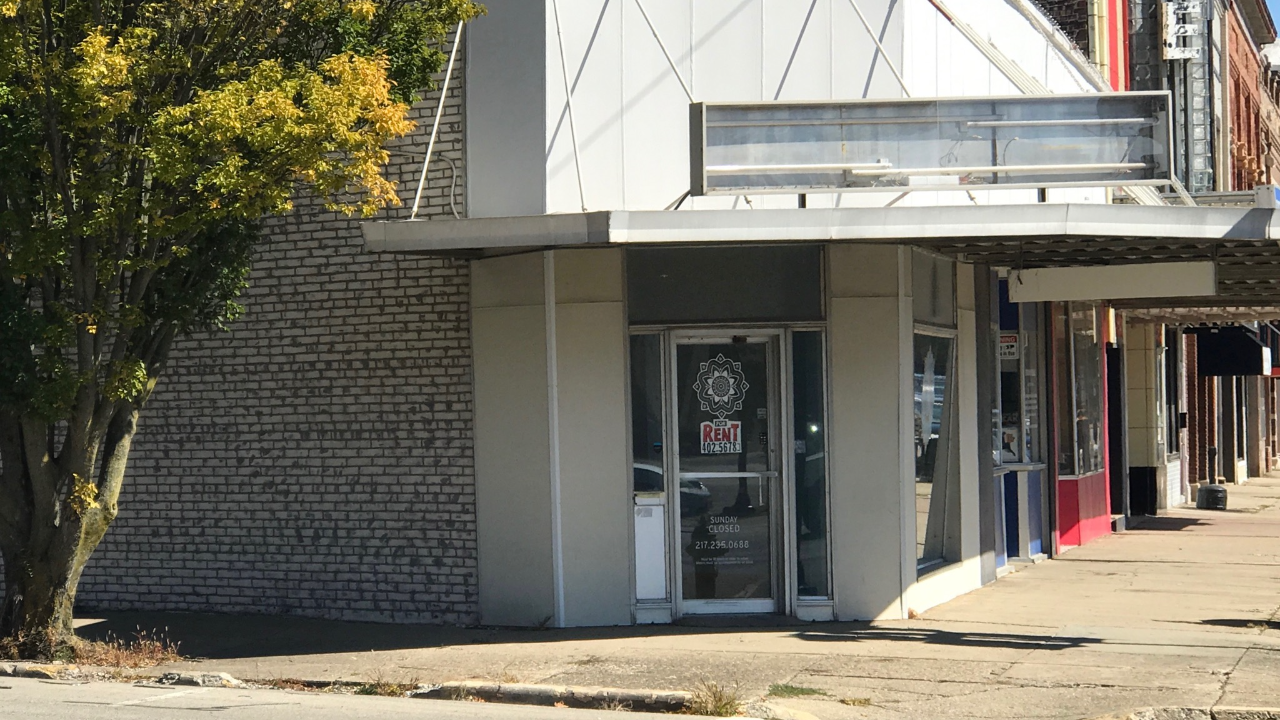 Heather Thomas' small business was only open for 32 days before shutting down permanently at the start of COVID-19 lockdowns in Illinois.