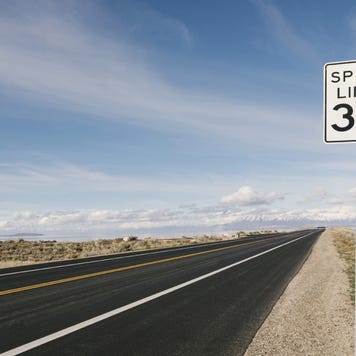 USA, Utah, Salt Lake City, Empty road with speed limit sign