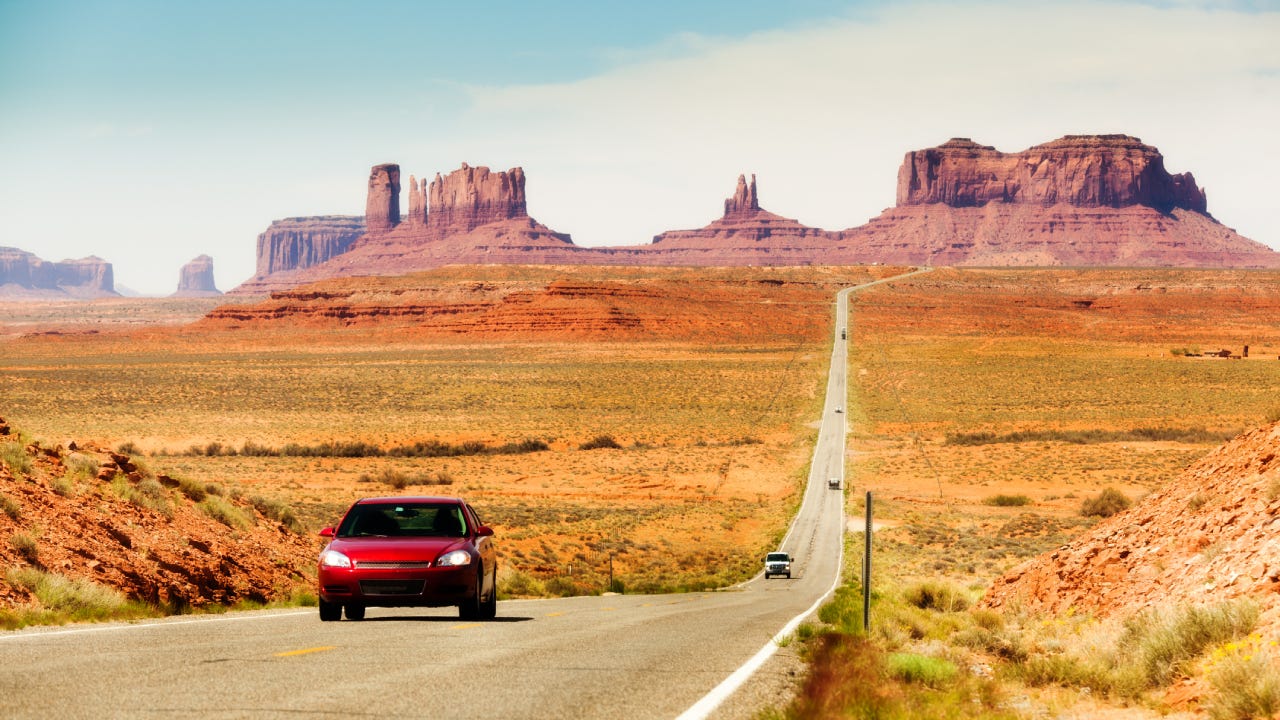 Touring the American Southwest, Monument Valley Highway with Cars