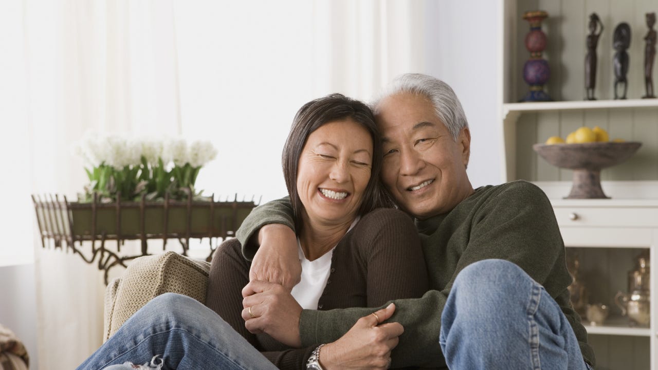 USA, California, Los Angeles, Older couple in warm embrace