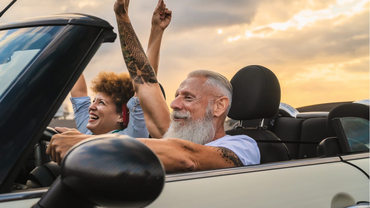 Older couple on a roadtrip