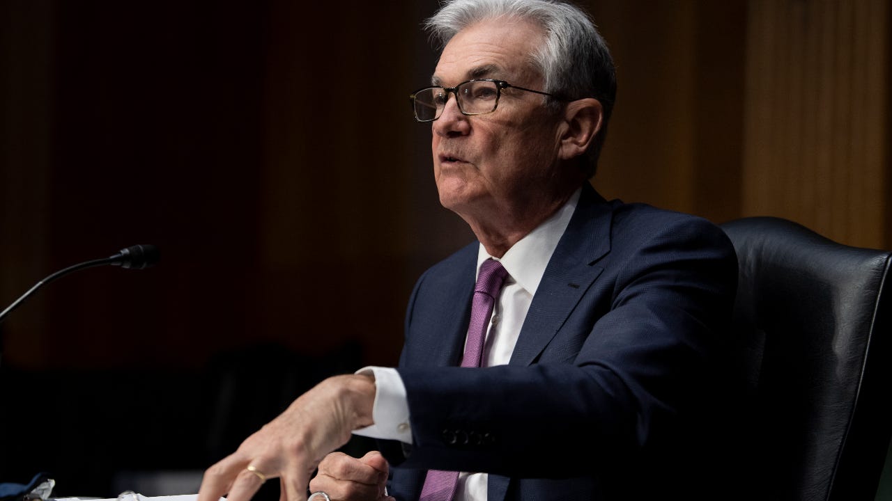 Jerome Powell testifies before a Senate Committee