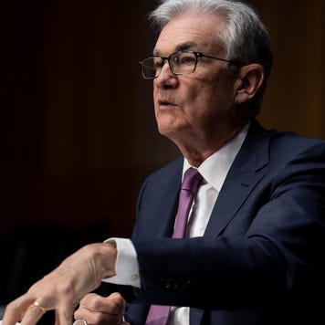 Jerome Powell testifies before a Senate Committee