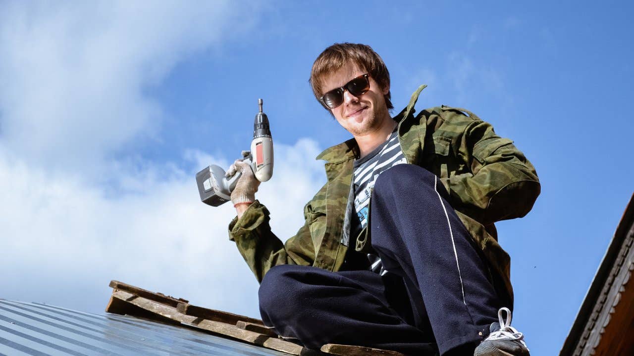 Should You Hire a Pro to Fix Your Roof? 