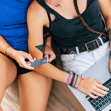 women shopping online