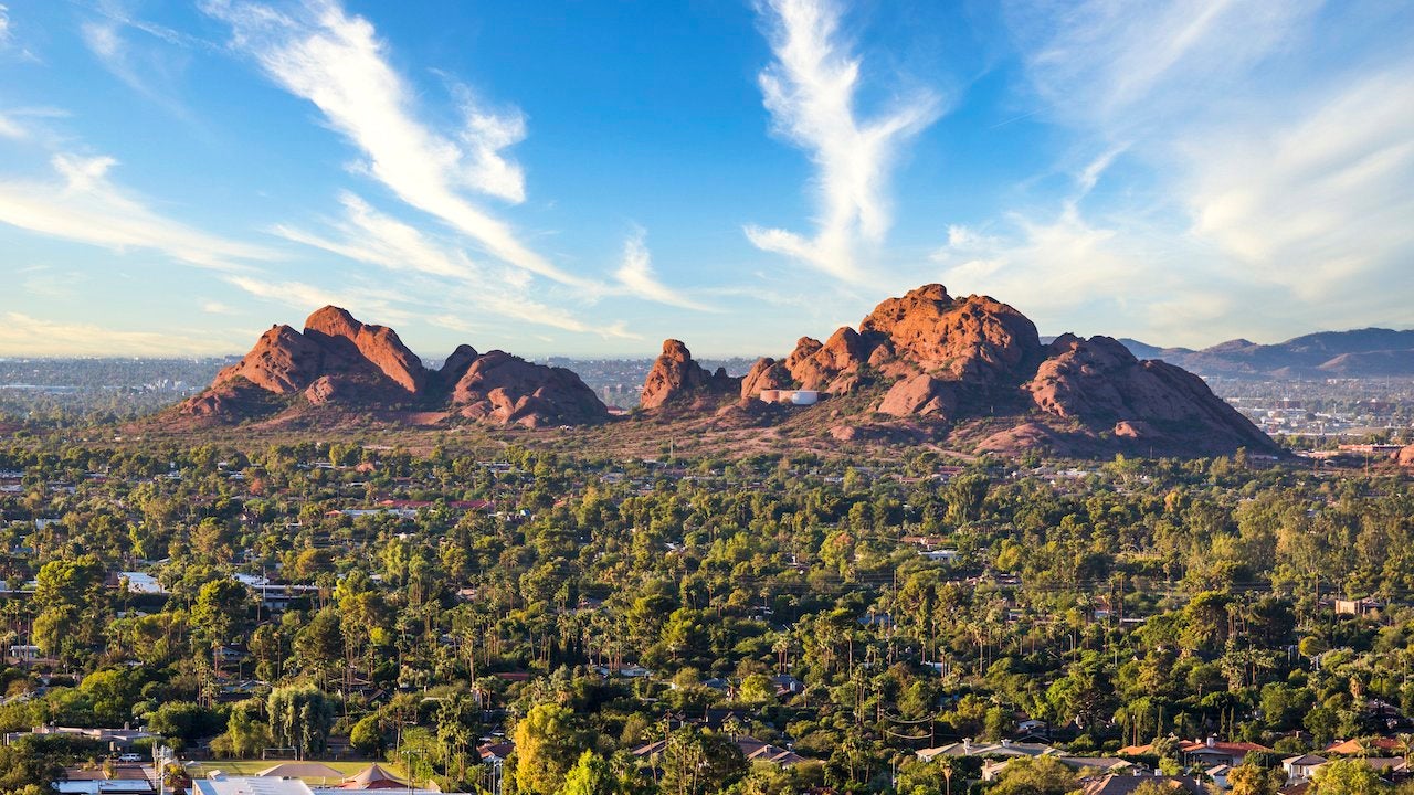 A view of Phoenix Arizona as seen from Camelback Mountain