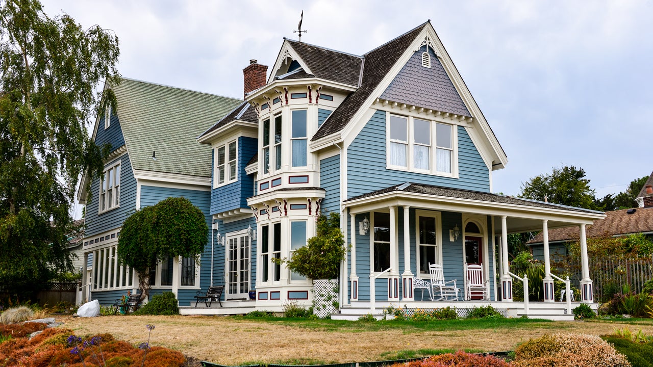 Black Window Trim  ST. LOUIS HOMES & LIFESTYLES