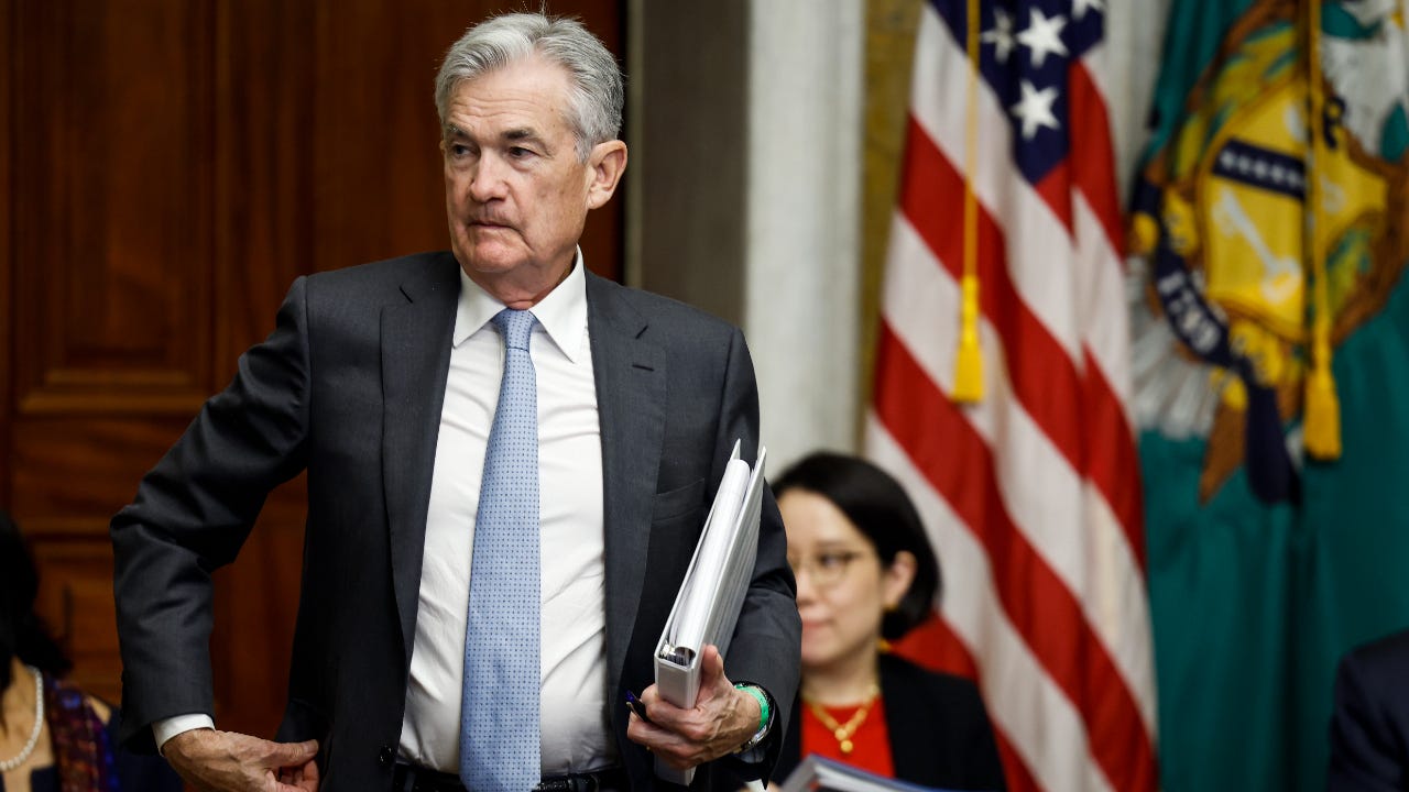 Fed chair Jerome Powell at a meeting