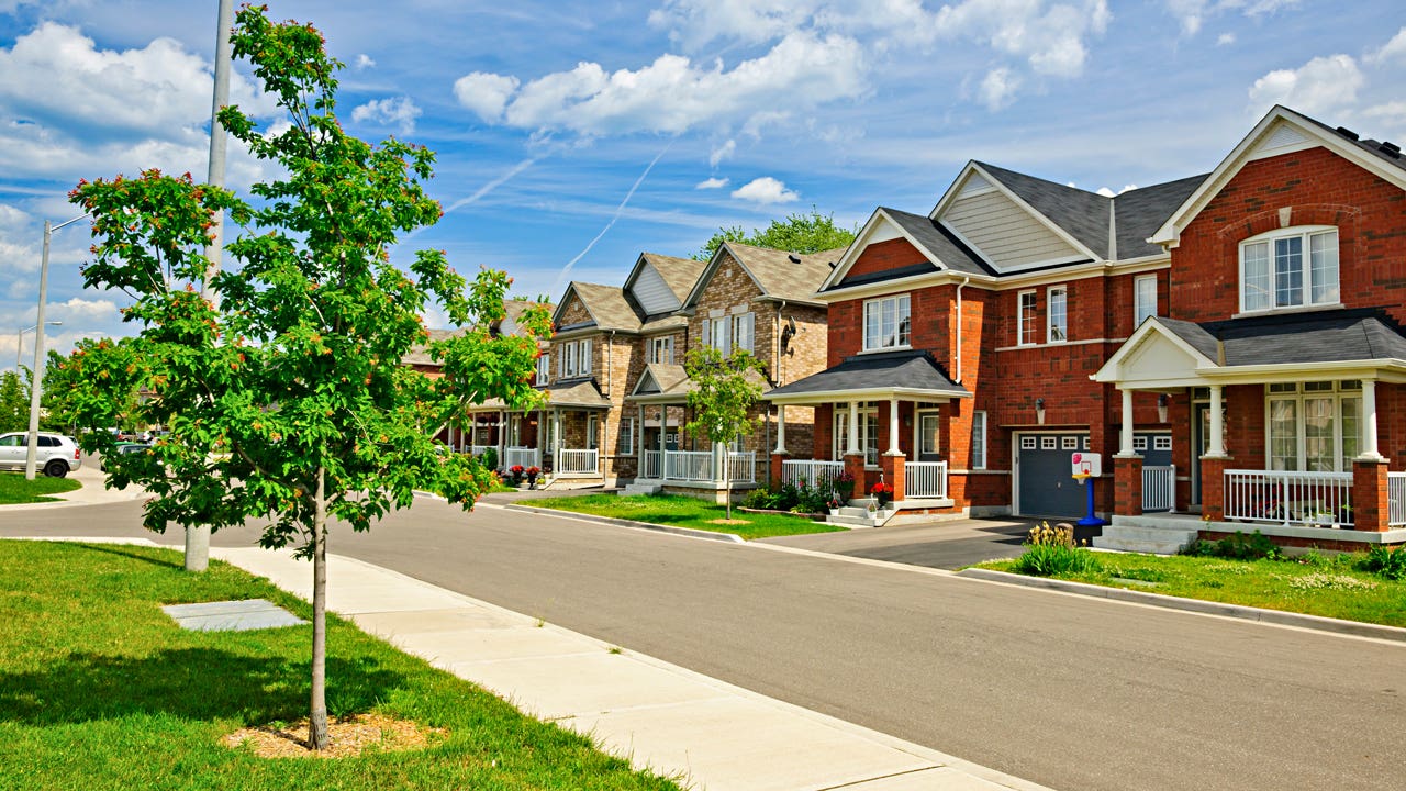 houses on suburban street