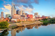 The skyline of Nashville, Tennessee, from the Cumberland river
