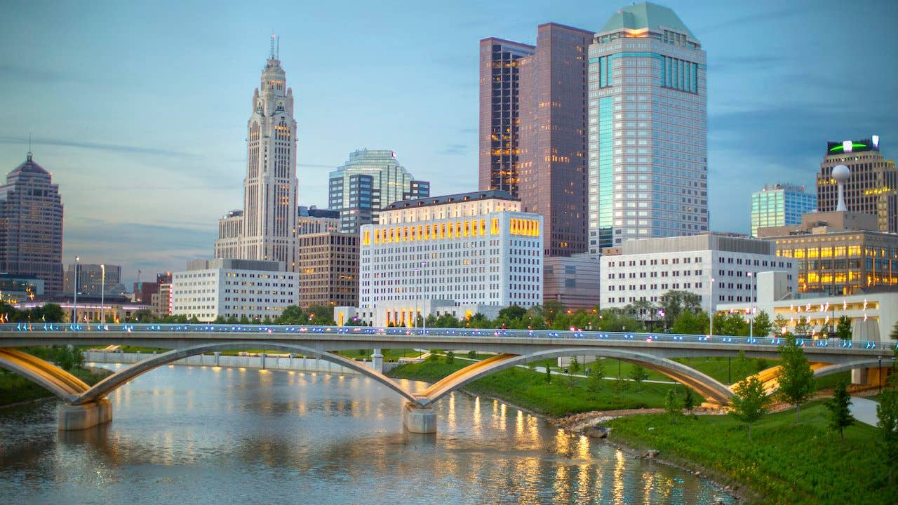 The skyline of Columbus, Ohio, as seen from the Scioto River and the Broad Street Bridge