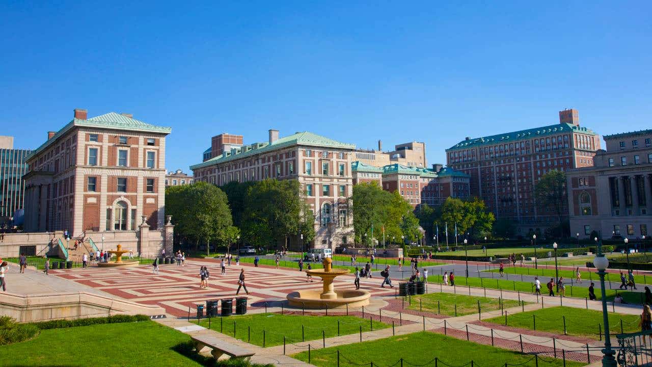Plaza and lawns looking southeast from near Low Memorial Hall, Columbia University, towards Kent and Hamilton, Upper West Side, New York, NY, USA