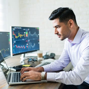 Finance Professional Making Money Online