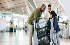 6 ways to save money on holiday travel