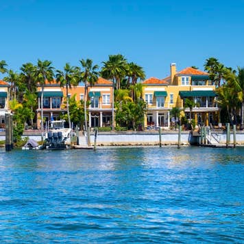 Waterfront residences on Hillsborough Bay in Tampa, Florida