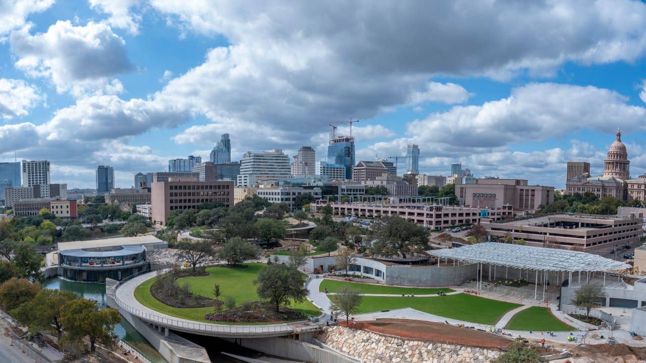 An image of the new Waterloo Park and the Texas State Capitol in the background.