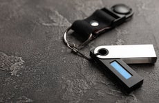 Cold wallet thumbdrive on a keychain