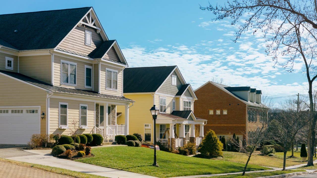 Close-up image of a row of single family homes in Alexandria, Virginia