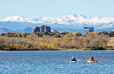 People kayaking on the Cherry Creek Reservoir in Denver, CO