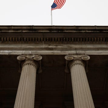 Picture of the front of the Federal Reserve building