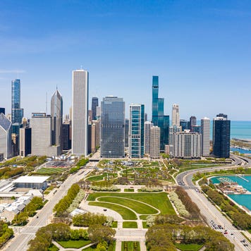 chicago housing market - aerial view of skyline along lake michigan