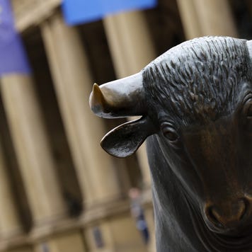 The bull statue outside the Frankfurt Stock Exchange