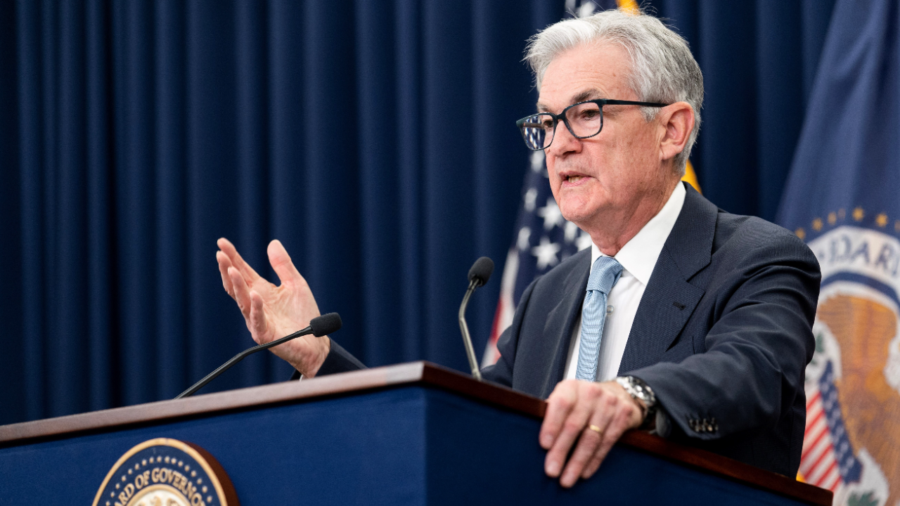 Jerome Powell at podium