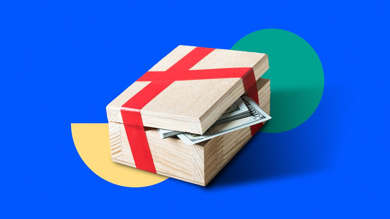 Illustration of cash in a wooden box