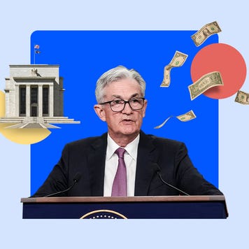 Jerome Powell speaking at a podium