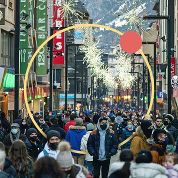 Raised view of heavy foot traffic in a downtown city center